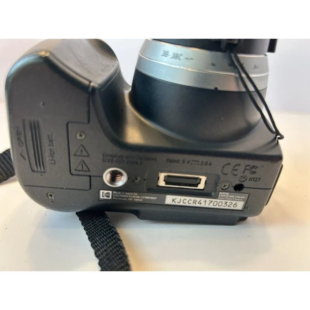 Kodak EasyShare DX6490 4MP Digital Camera Bundle - Charger, Battery , Cord